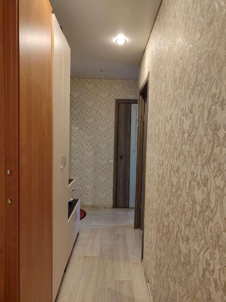 3-комн квартира Победы проспект, 46
