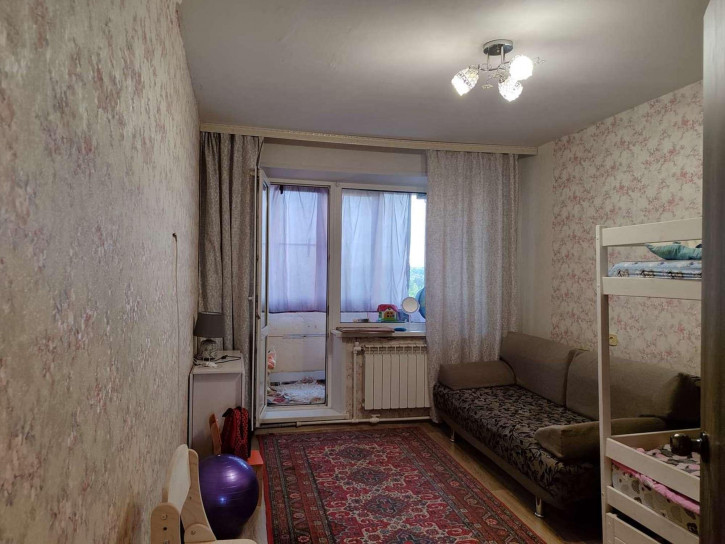 3-комн квартира Победы проспект, 46