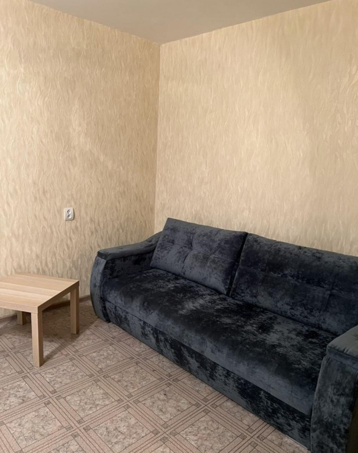 2-комн квартира Осипенко улица, 24