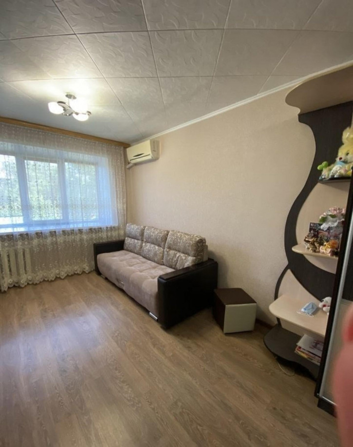 Комната Днепровская улица, 5