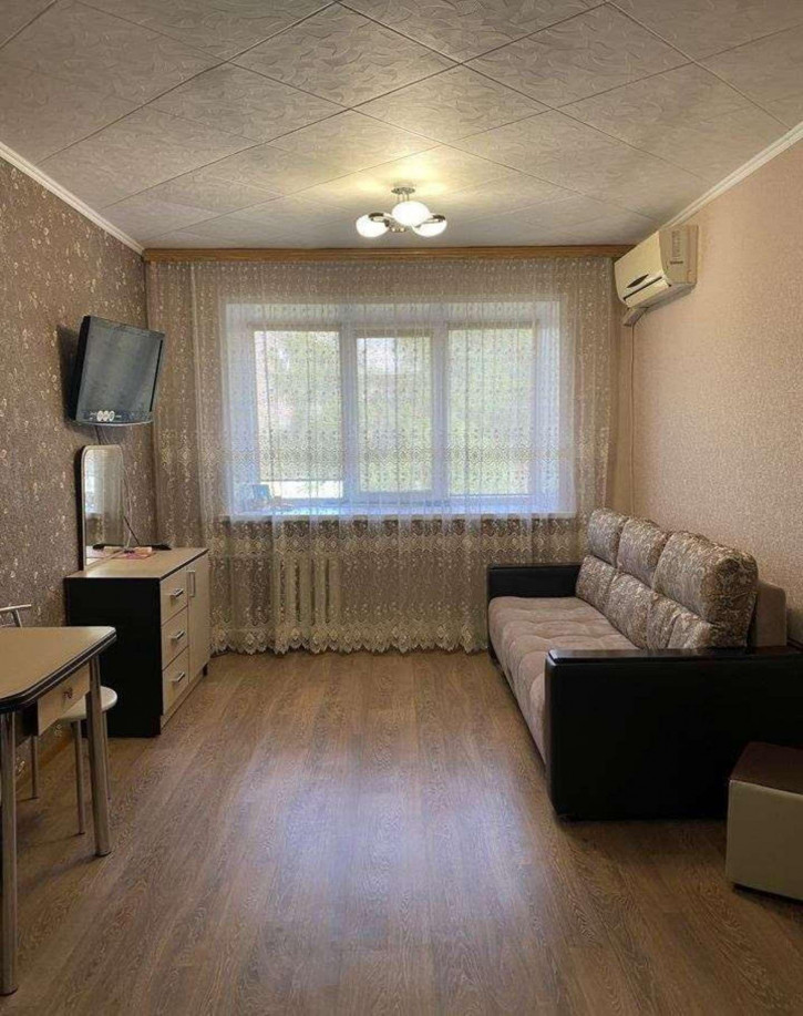 Комната Днепровская улица, 5