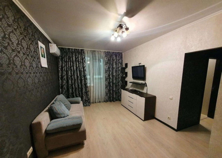 2-комн квартира Гастелло улица, 49