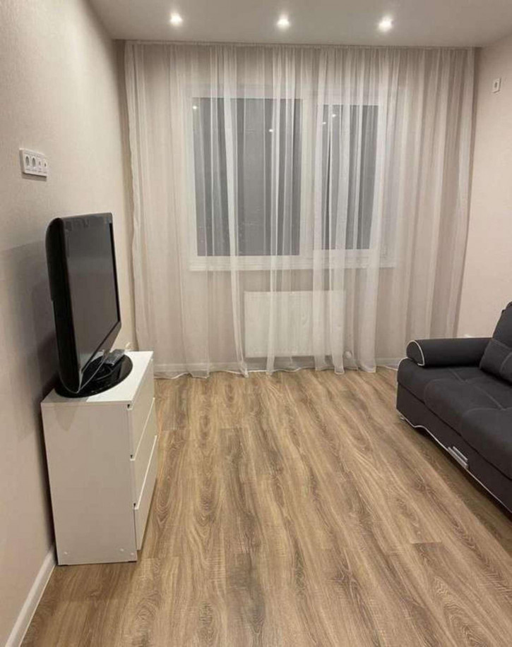 1-комн квартира Советской Армии улица, 131а