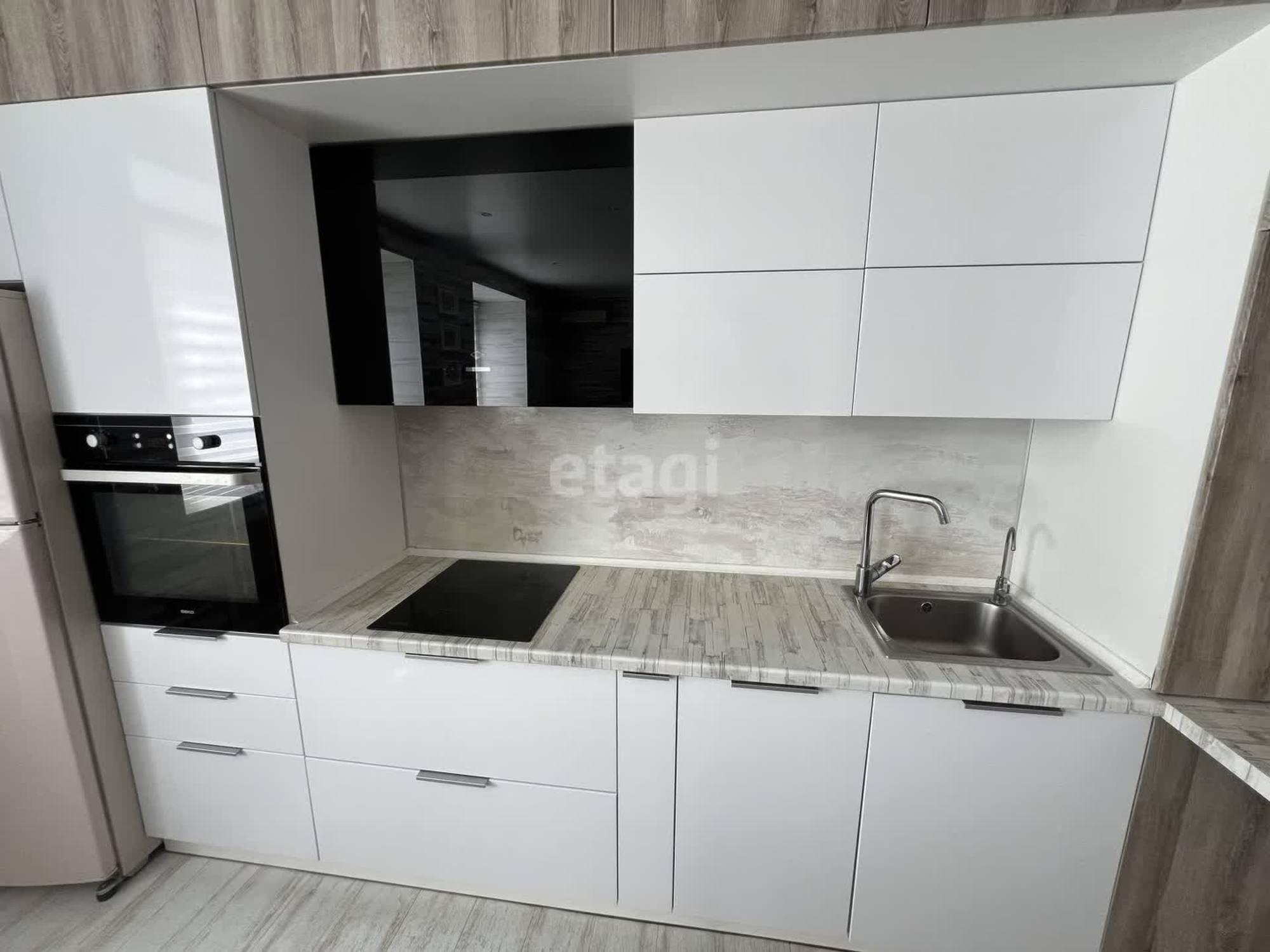 Купить квартиру за 9 400 000 рублей на Василия Гольцова, 26