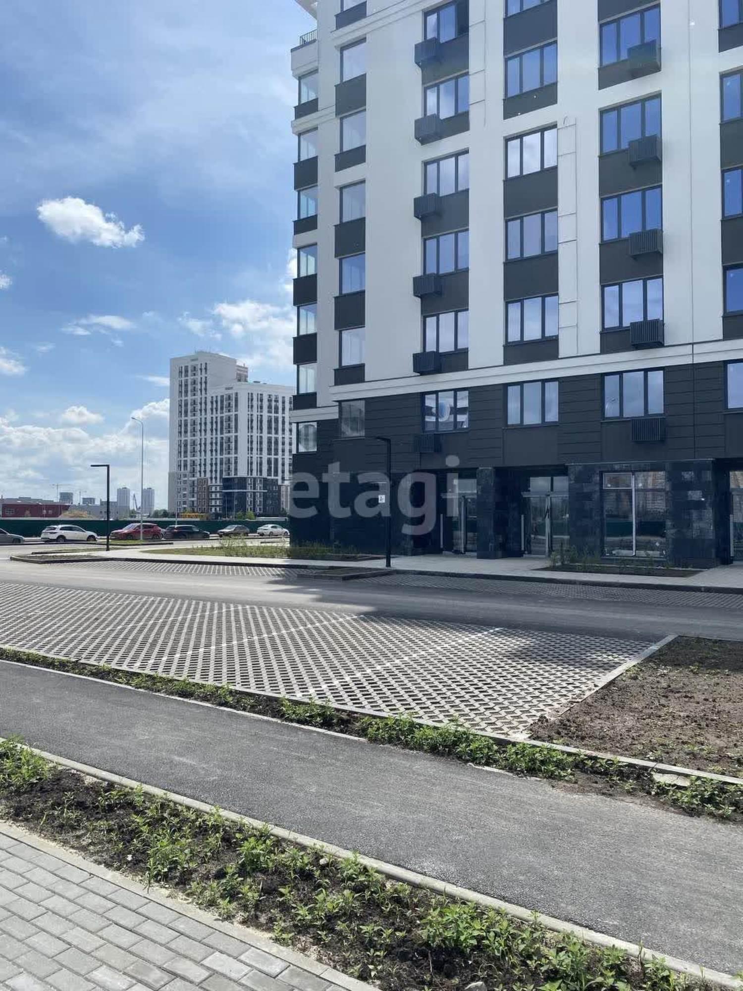 Сдать торговое помещение за 91 800 рублей на Братьев Бондаревых 1
