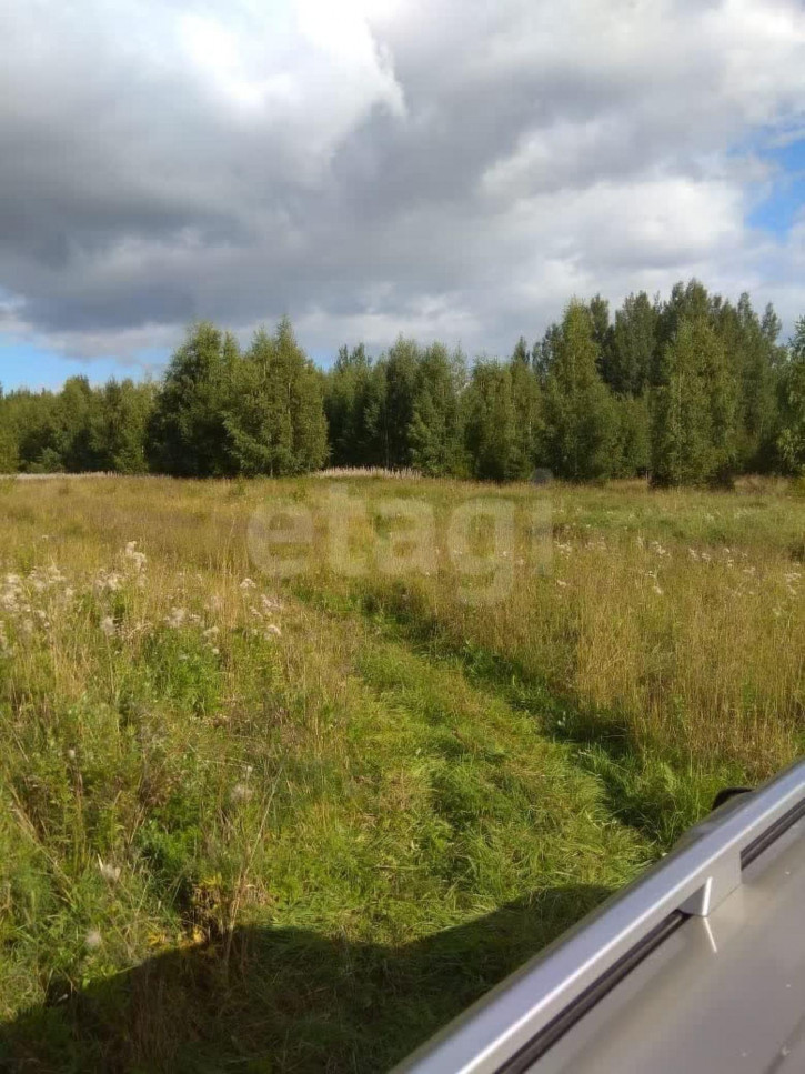 Земельный участок ,