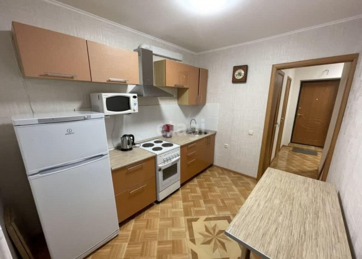 1-комн квартира Станислава Карнацевича, 12