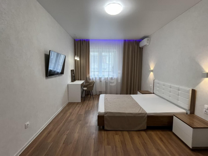 1-комн квартира Орджоникидзе, 18