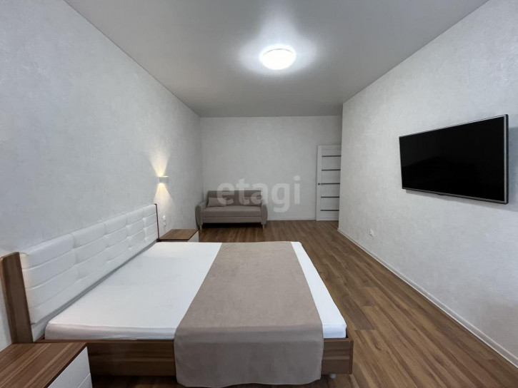 1-комн квартира Орджоникидзе, 18