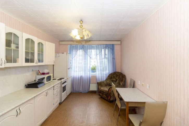 2-комн квартира Демьяна Бедного, 102