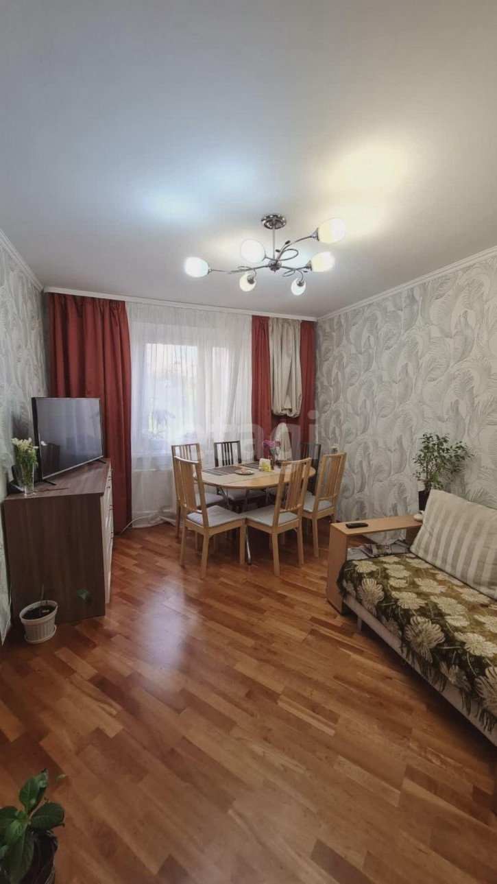 4-комн квартира Широтная, 17а