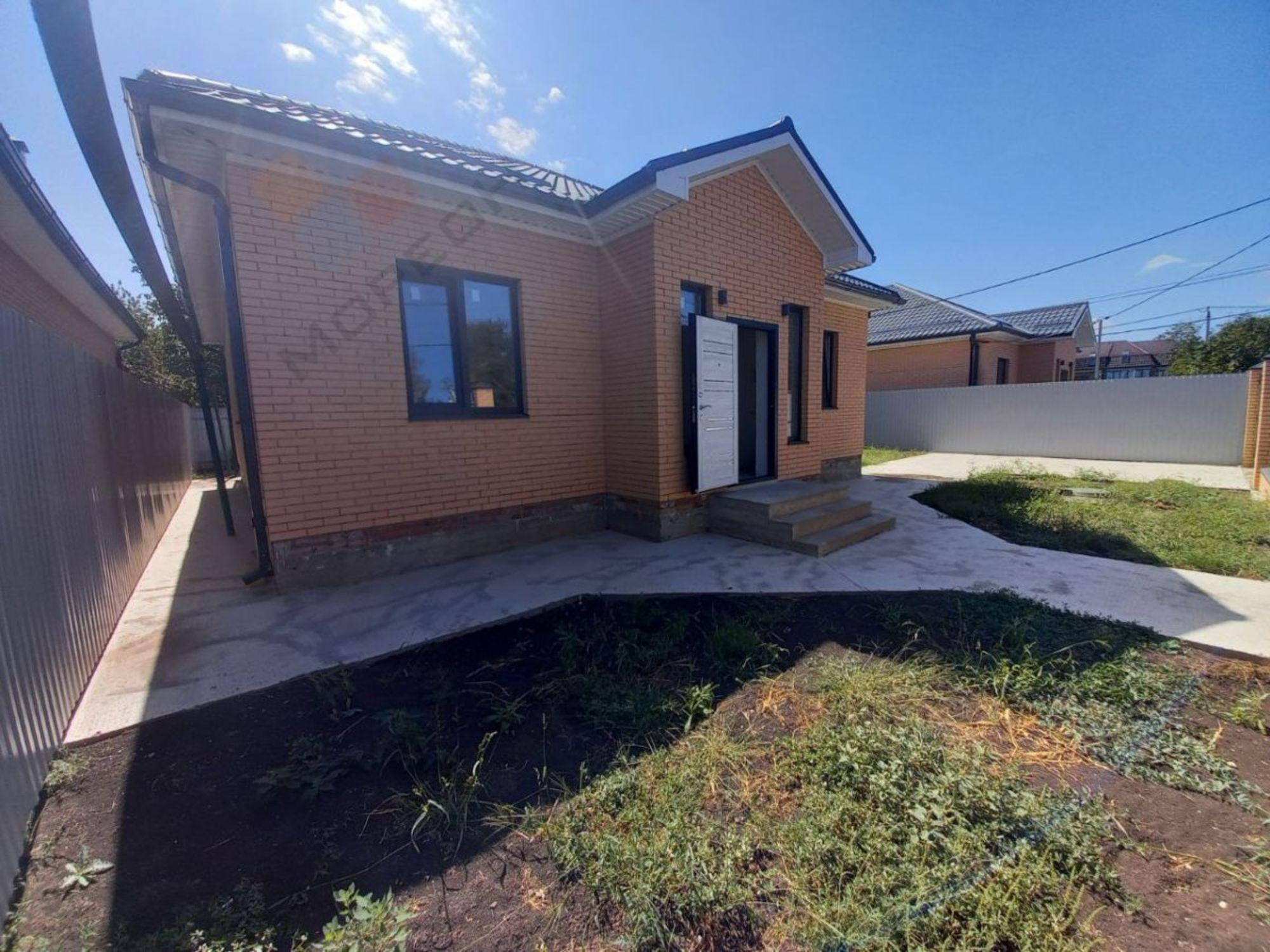 Купить дачу, дом, коттедж за 9 400 000 рублей на Новосёлов ул, 49