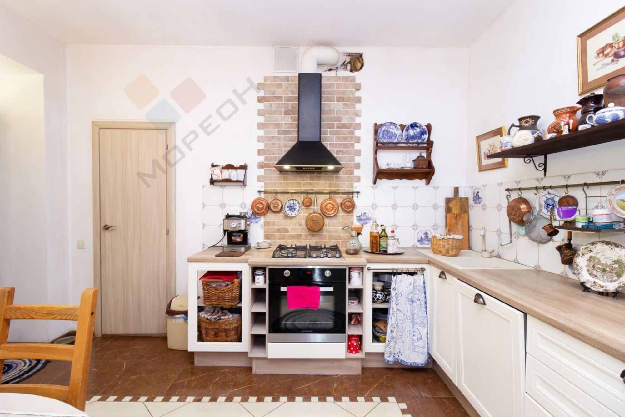Купить дачу, дом, коттедж за 23 900 000 рублей на Угловая ул, 11