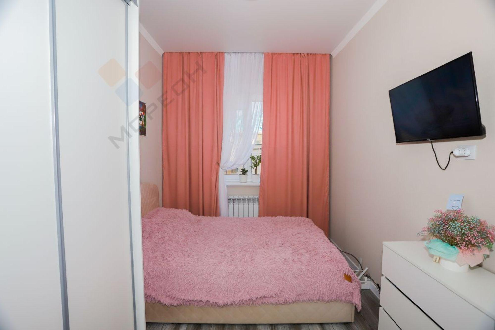 Купить дачу, дом, коттедж за 11 000 000 рублей на 40-й Отдельной Мотострелковой Бригады ул, 25к1