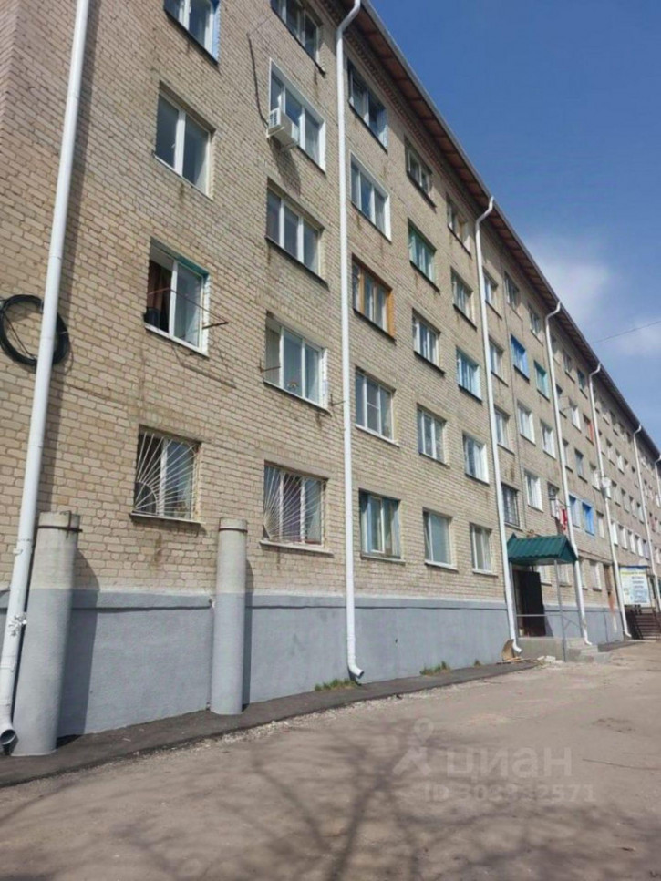 Комната мкр 1-й, 10,  д. 10