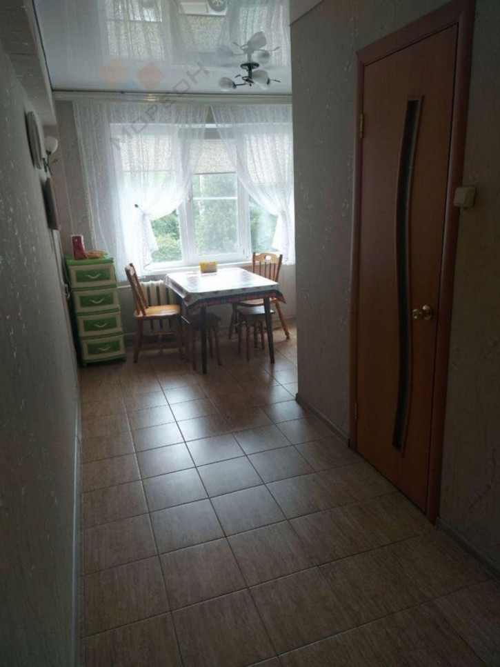 3-комн квартира Благоева ул, 28
