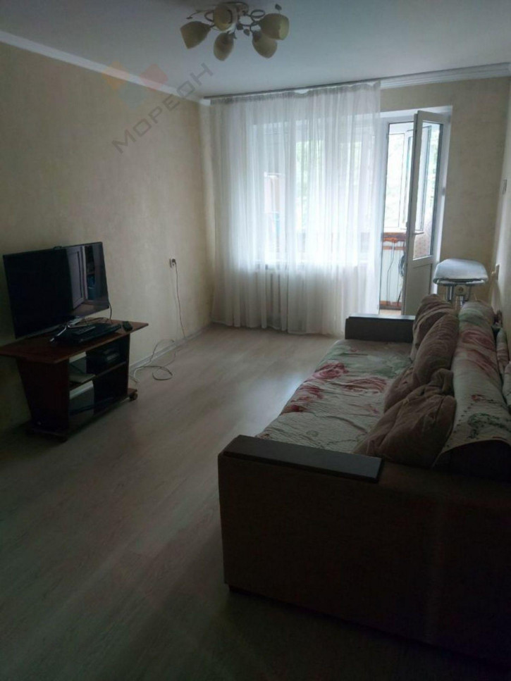 3-комн квартира Благоева ул, 28