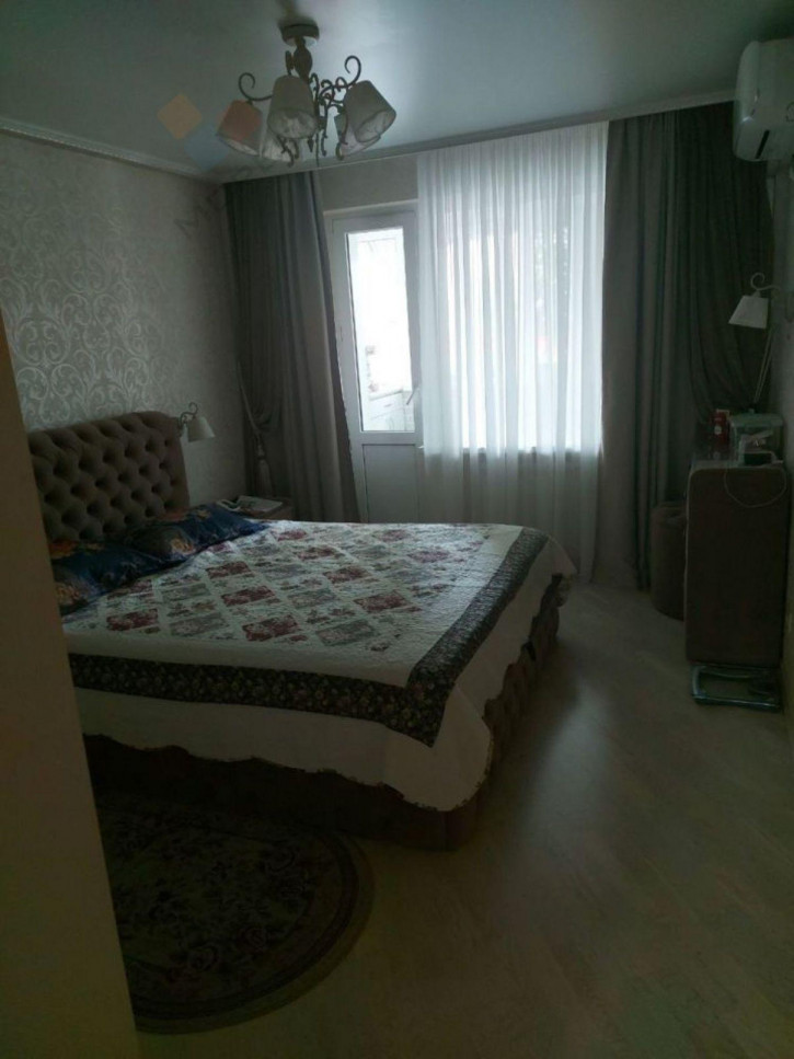 3-комн квартира Благоева ул, 28