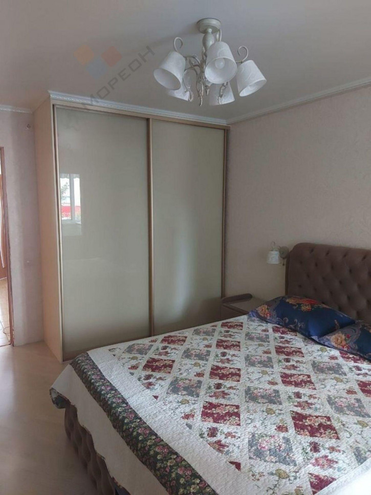 3-комн квартира Благоева ул, 28