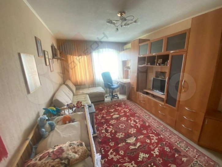 3-комн квартира Азовская ул, 20