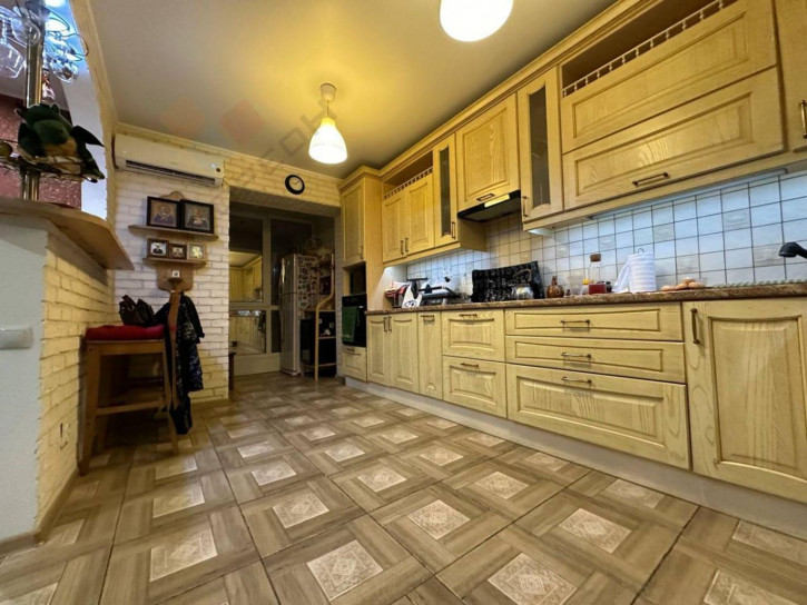3-комн квартира им. Тюляева ул, 3/2