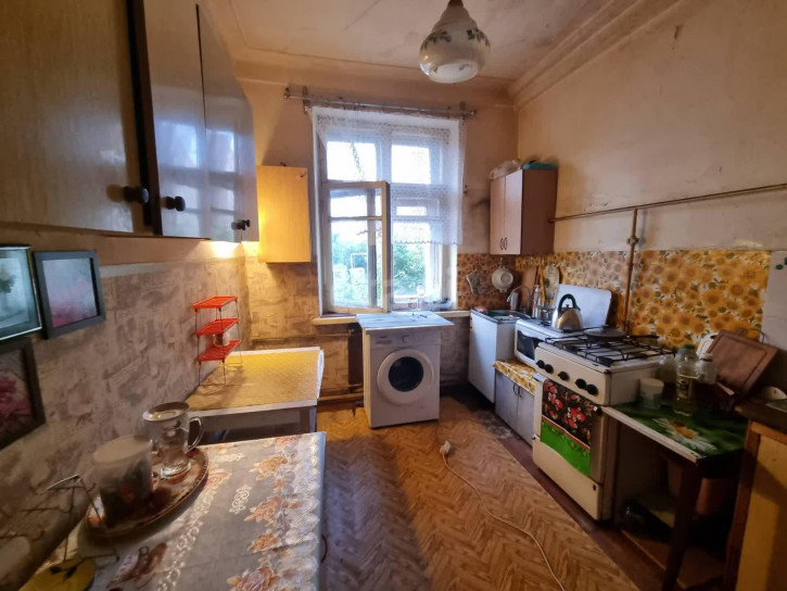 Комната Ткачей, 2/12