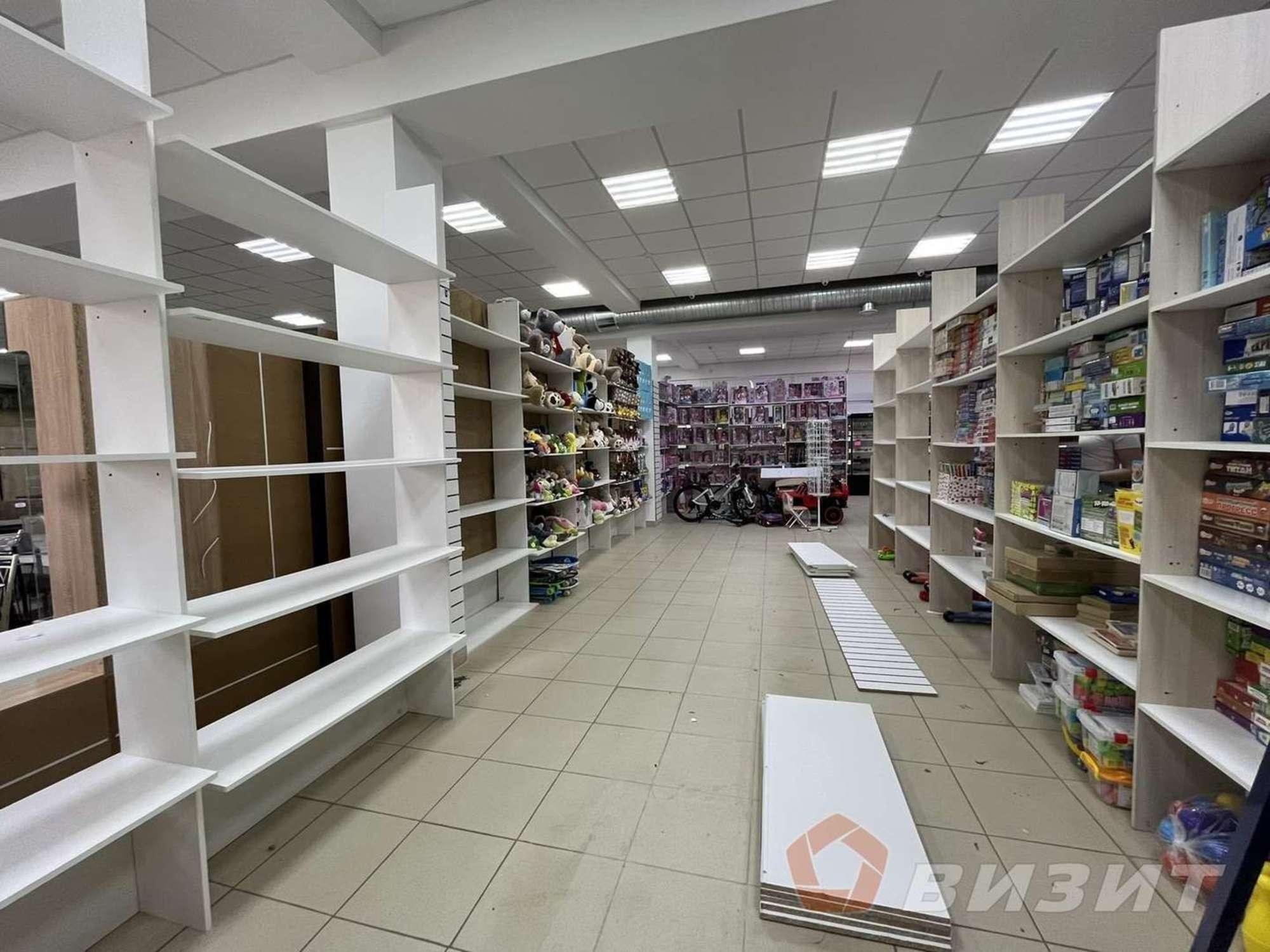 Сдать торговое помещение за 60 000 рублей на Ленина улица, 32