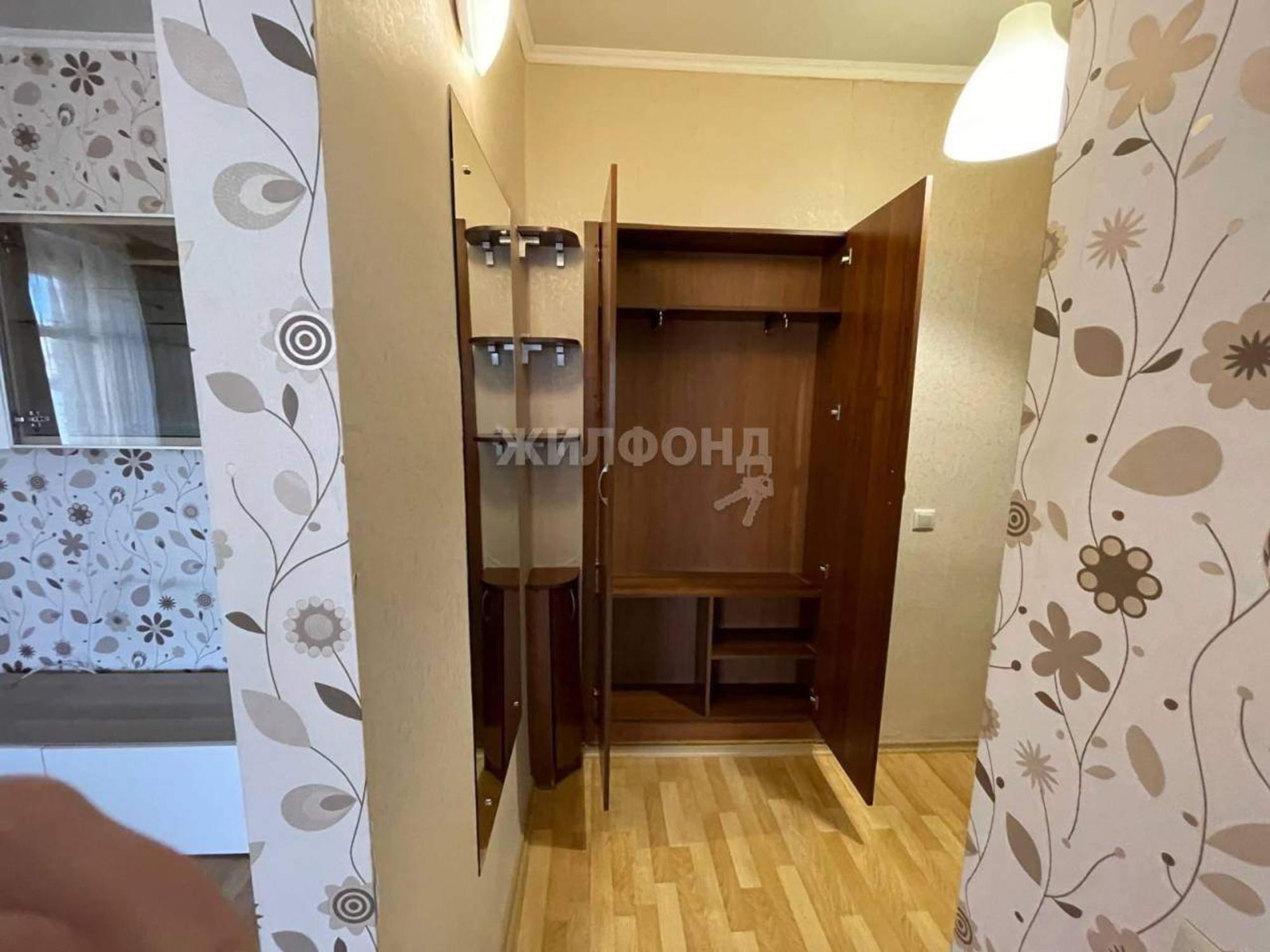 Купить квартиру за 3 900 000 рублей на Богдана Хмельницкого улица, д.11/1