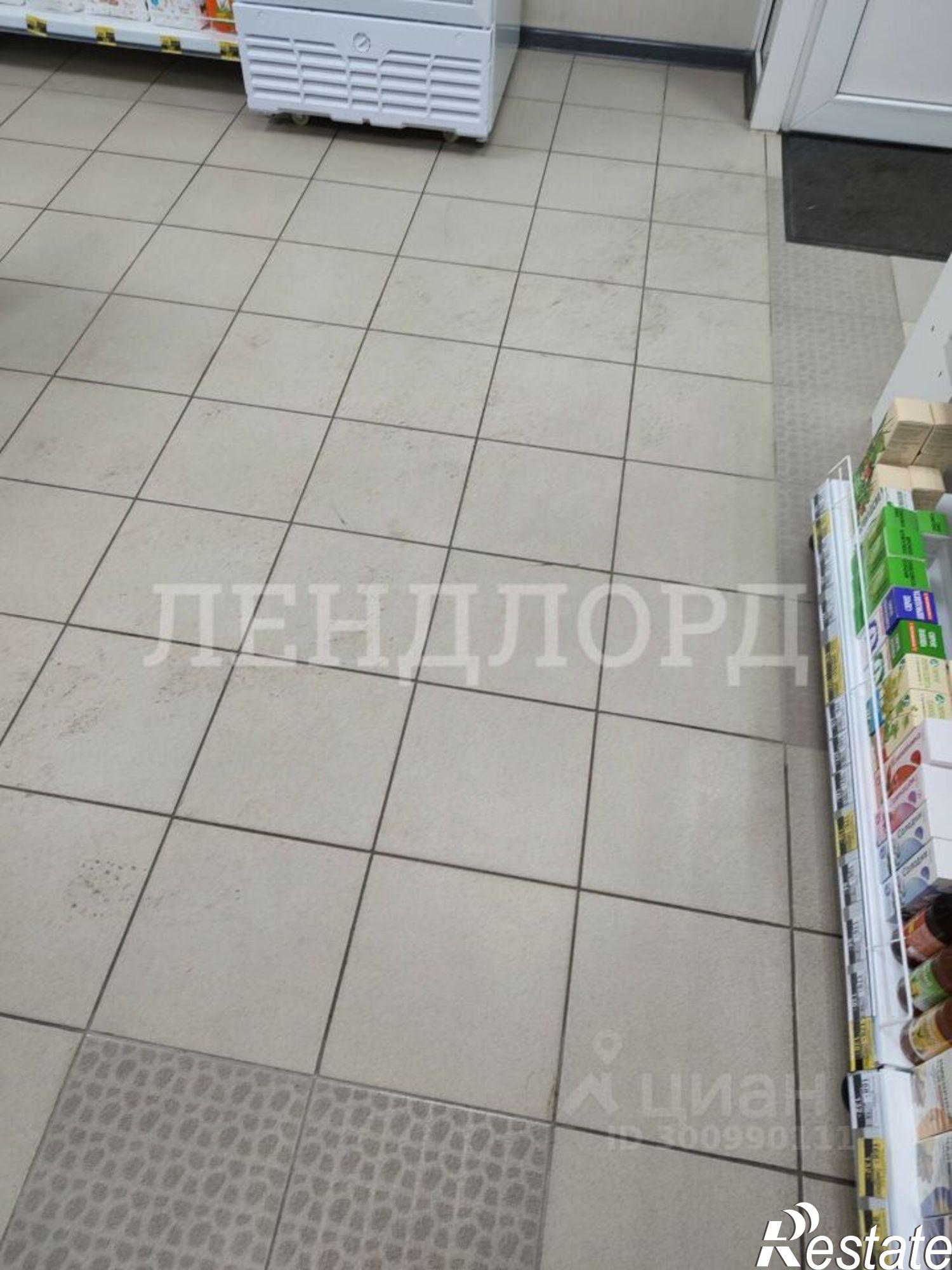 Купить торговое помещение за 6 431 120 рублей на ул Калинина, 69