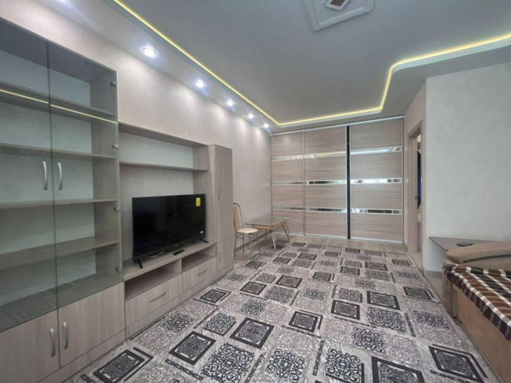 1-комн квартира Летчика Захарова ул, 16