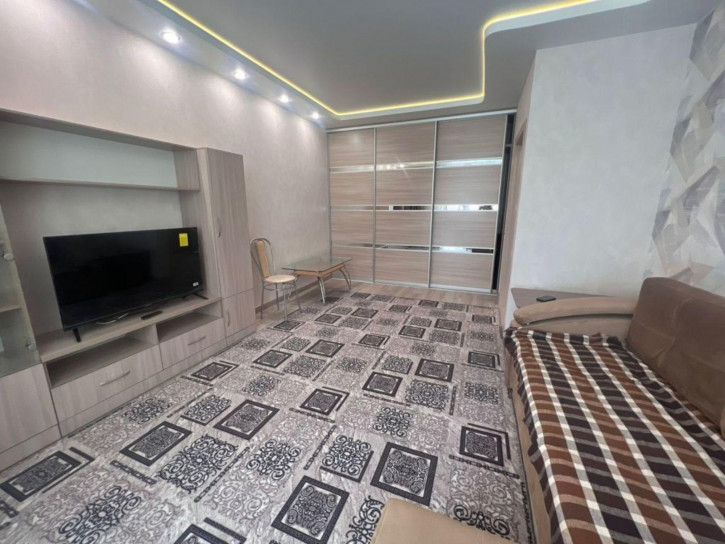 1-комн квартира Летчика Захарова ул, 16
