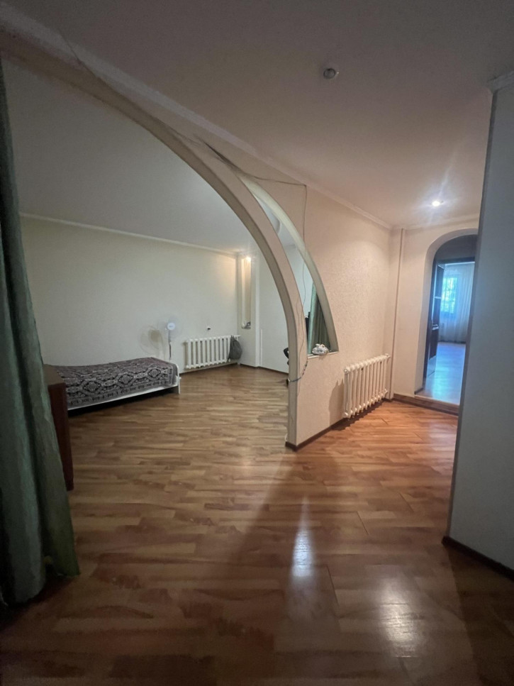 4-комн квартира Астраханская улица, 86