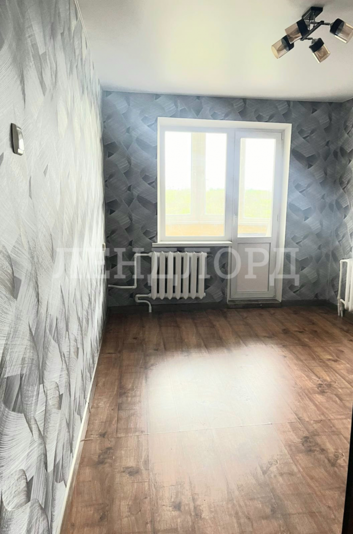 3-комн квартира улица Думенко, 5