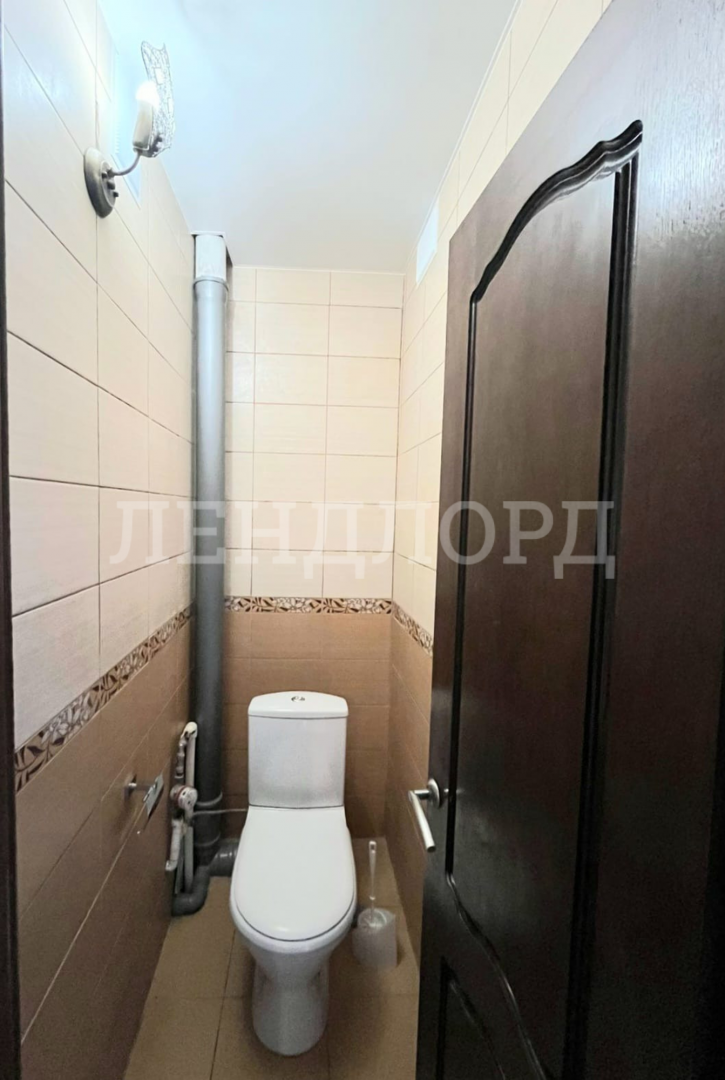 3-комн квартира улица Думенко, 5