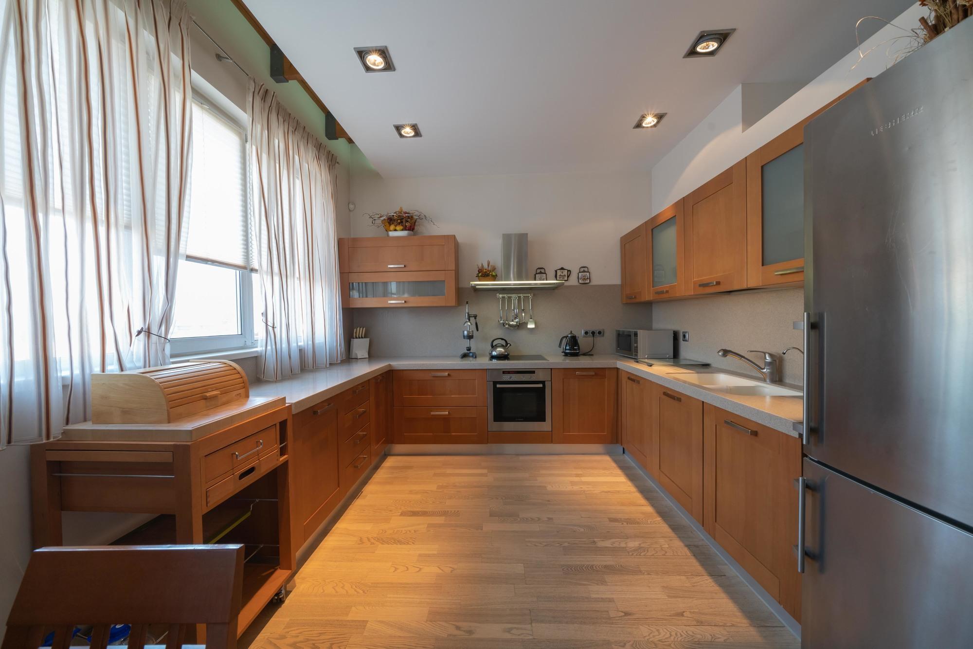 Купить дачу, дом, коттедж за 34 000 000 рублей на Россия, Набережная ул, 6