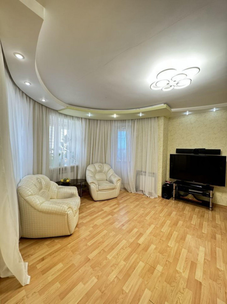 3-комн квартира Лунная ул, 41А