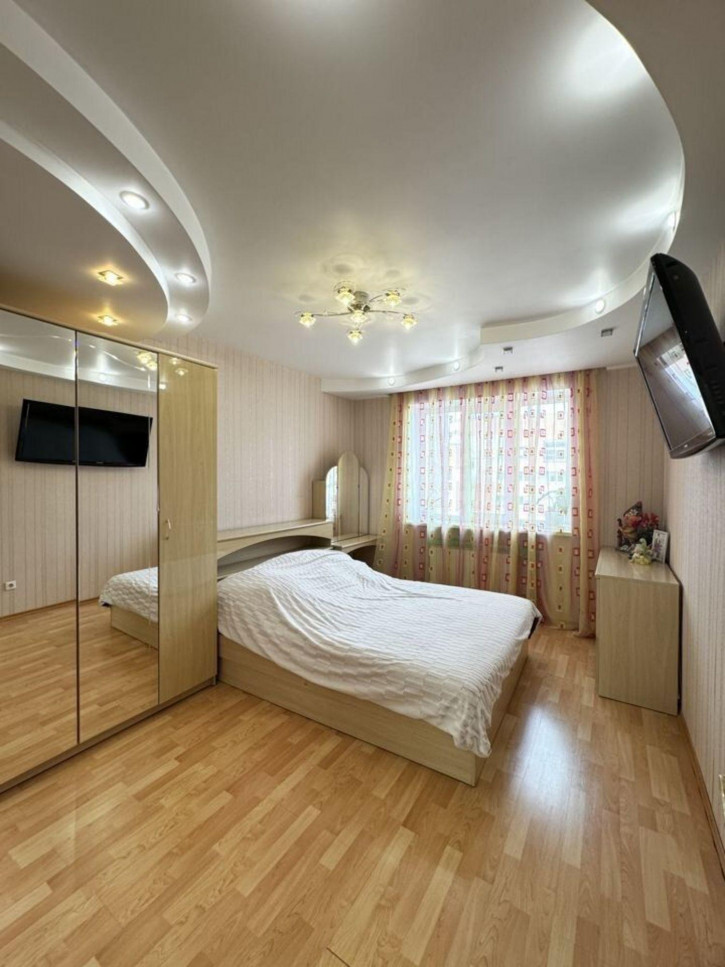 3-комн квартира Лунная ул, 41А