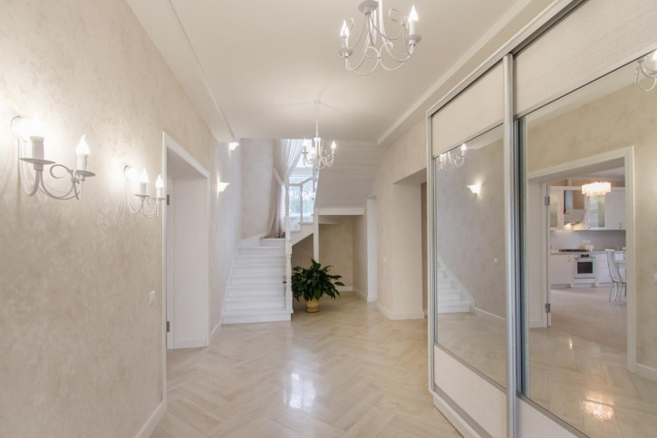 Коттедж/дом Титова ул., 3 Коттедж/дом Титова ул., 3