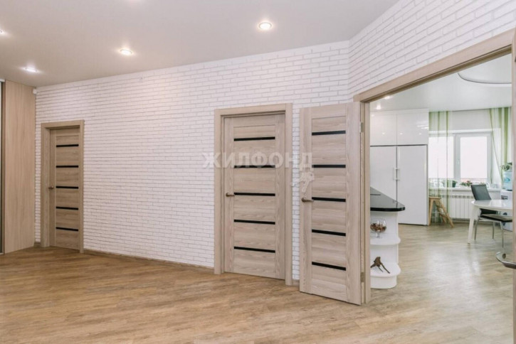 4-комн квартира Галущака, 17