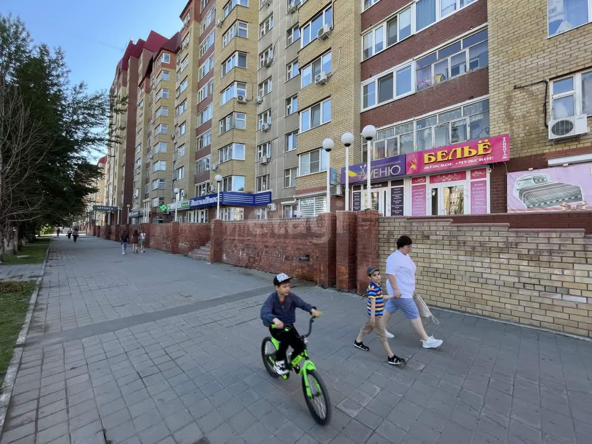 Сдать торговое помещение за 146 100 рублей на Пермякова 72
