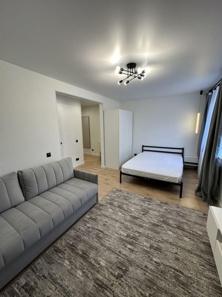 1-комн квартира Советской Армии улица, 159