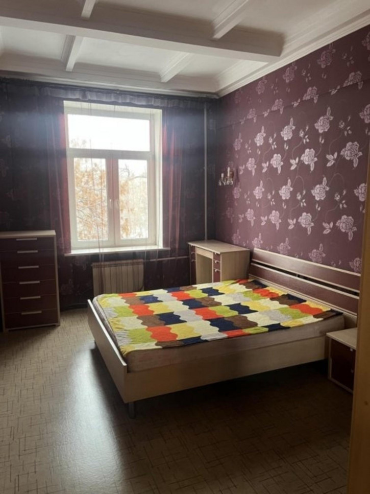 2-комн квартира Победы улица, 81