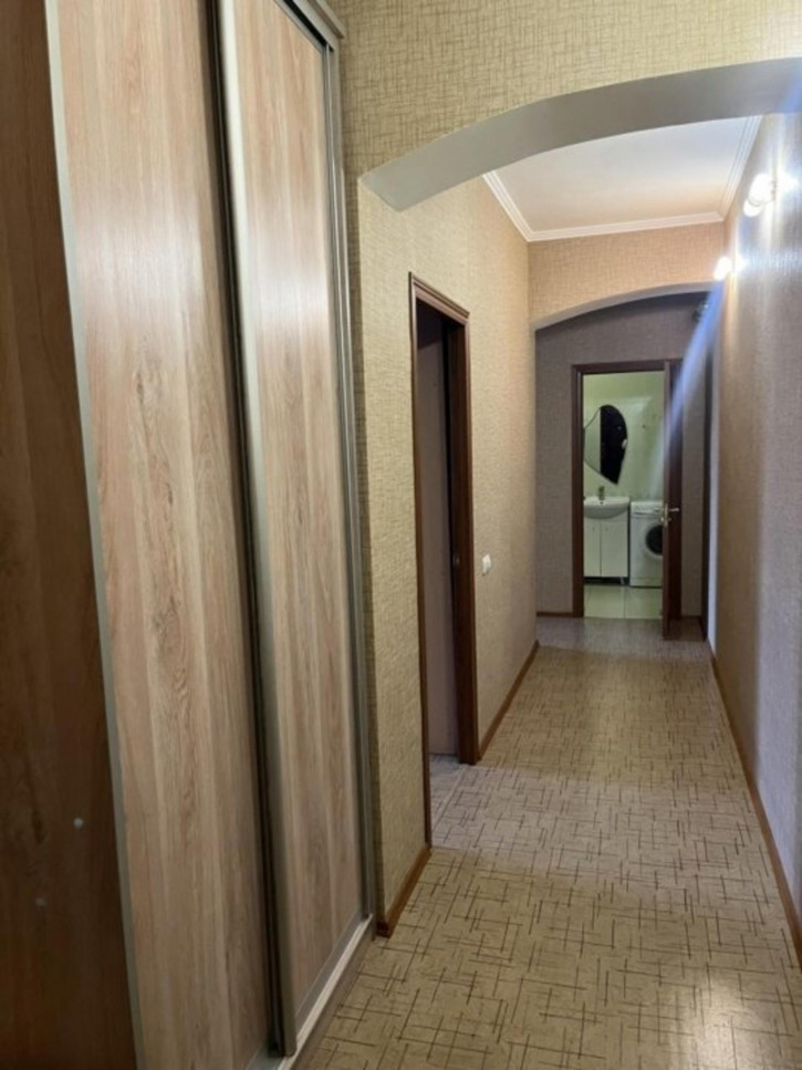 2-комн квартира Победы улица, 81