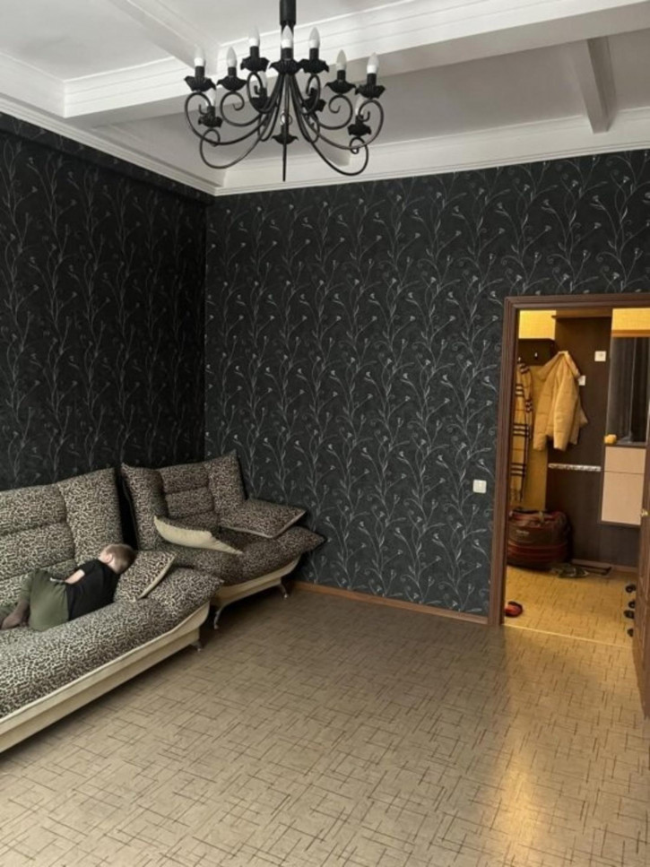 2-комн квартира Победы улица, 81