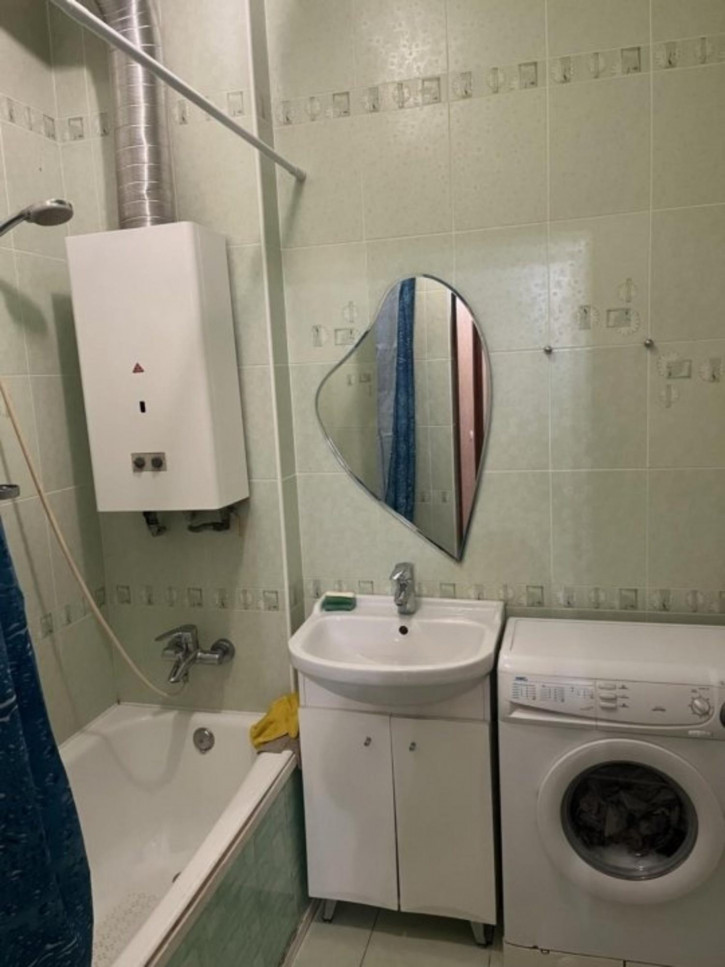 2-комн квартира Победы улица, 81