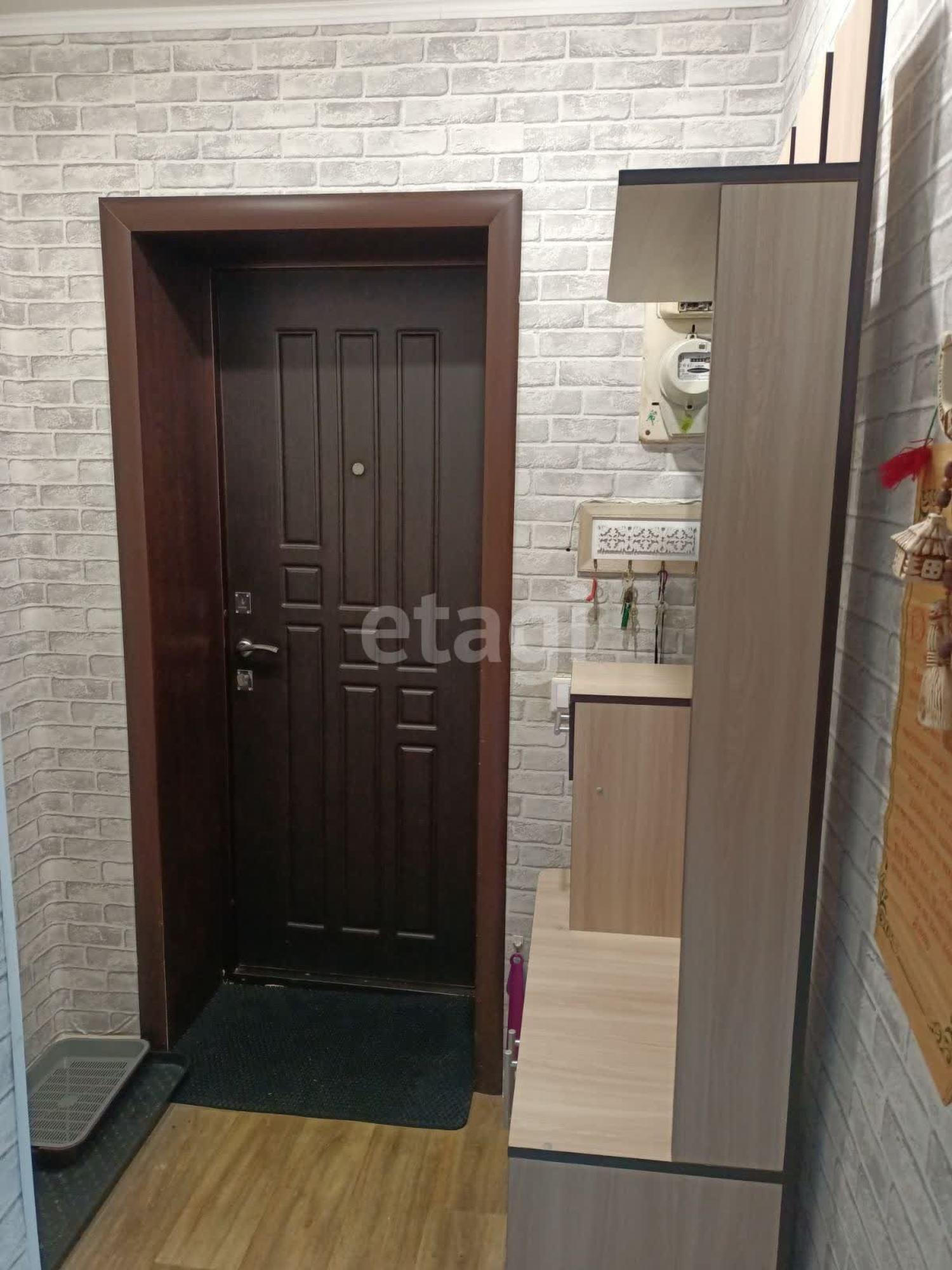 Купить квартиру за 3 570 000 рублей на Декабристов, 154