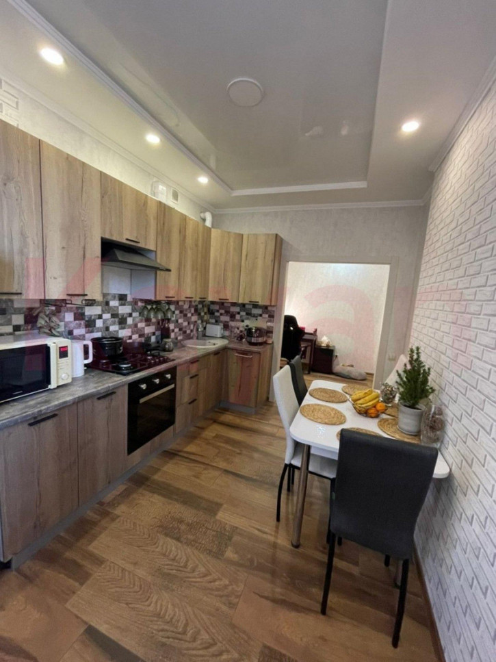 2-комн квартира Суворова ул.