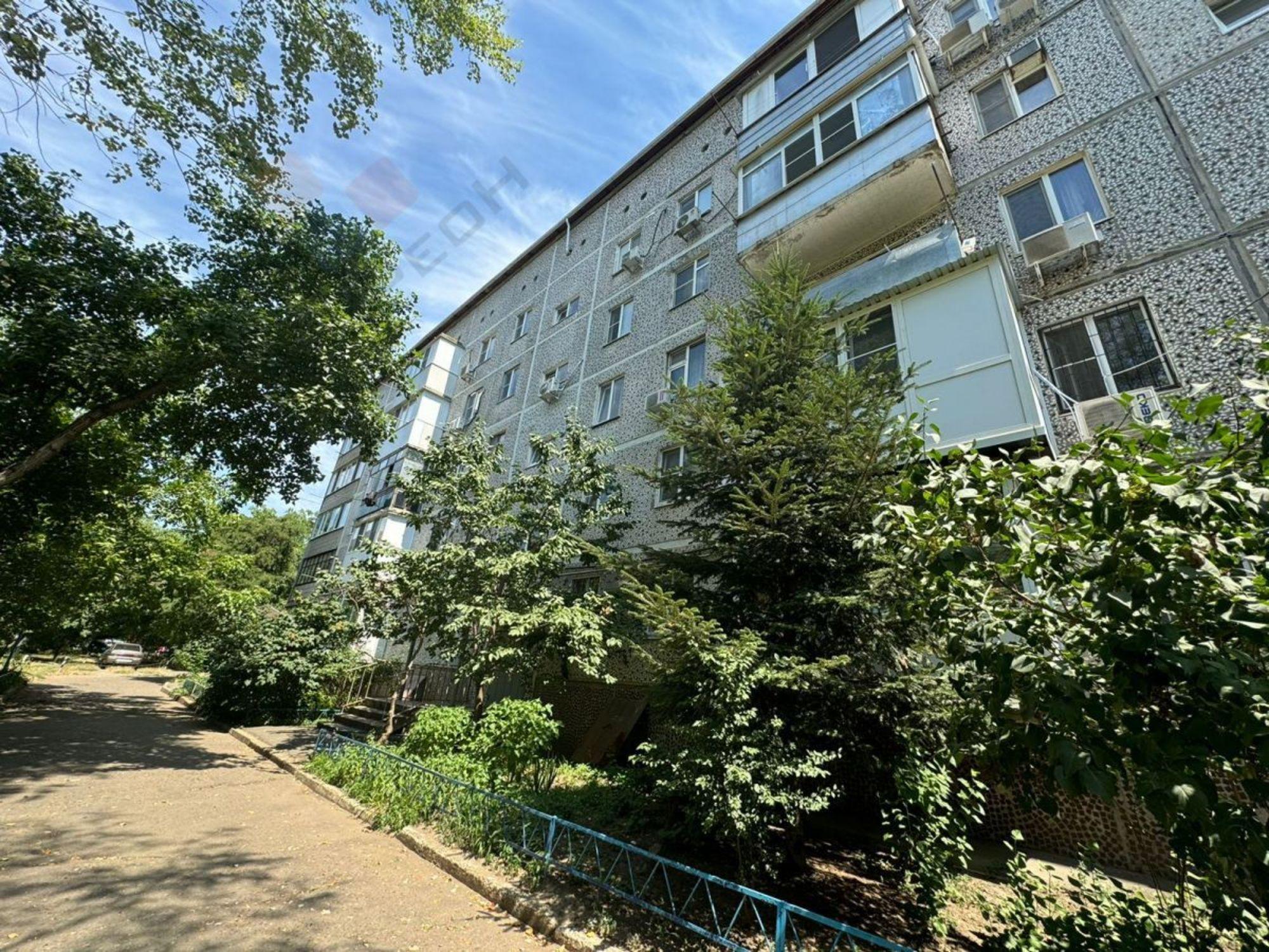 Купить квартиру за 5 000 000 рублей на Калинина ул, 13к55