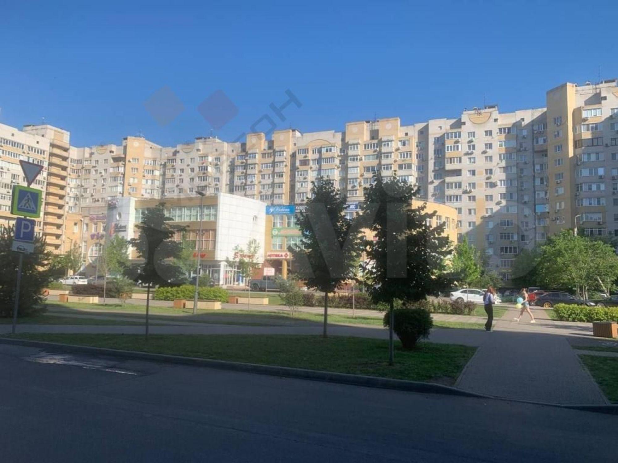 Купить квартиру за 10 600 000 рублей на Платановый б-р, 19/1