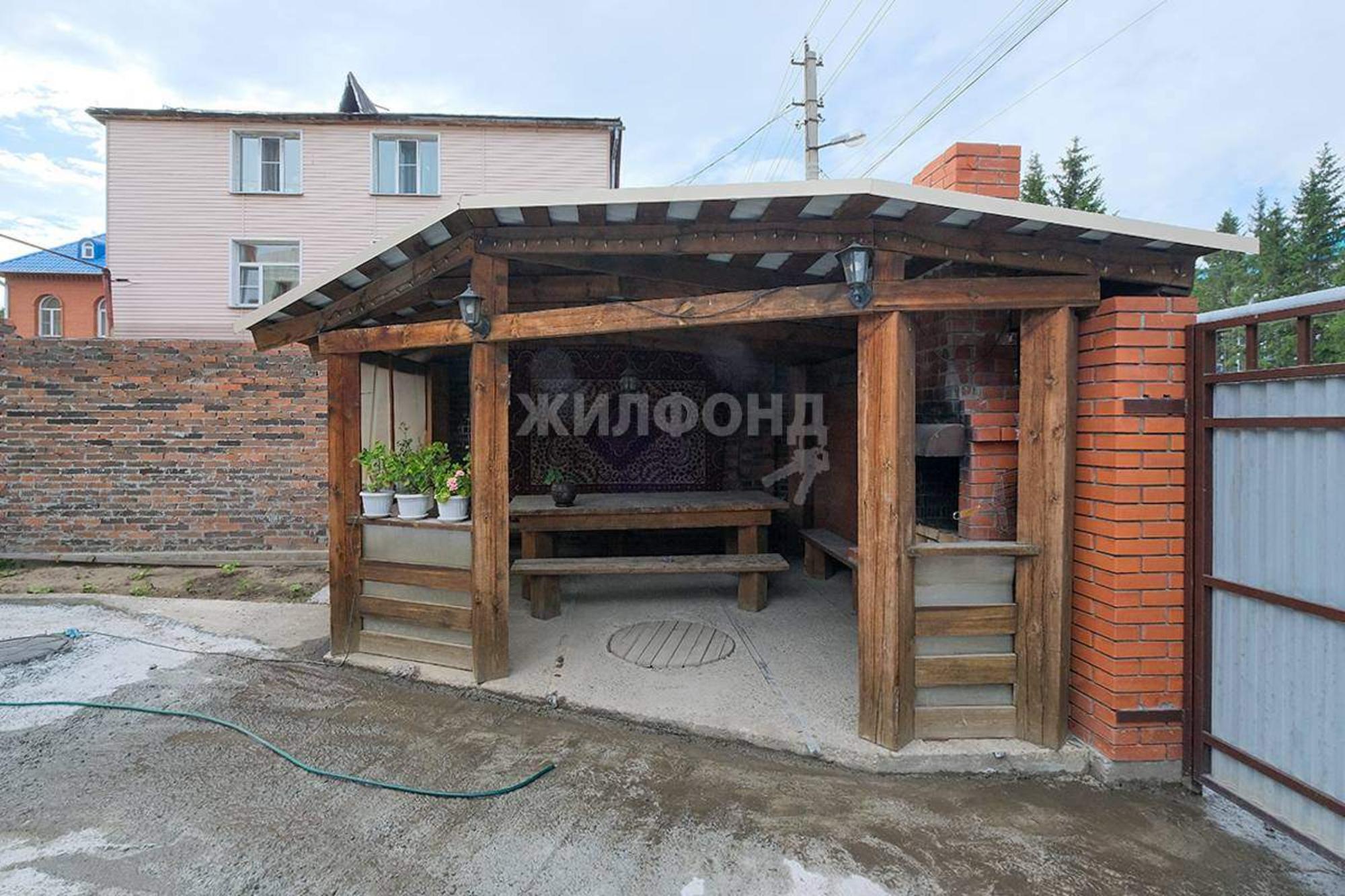 Купить дачу, дом, коттедж за 25 000 000 рублей на Воинская улица, д.10